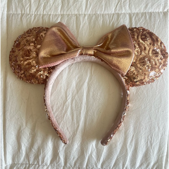Rose Gold Minnie Ears - Picture 1 of 1